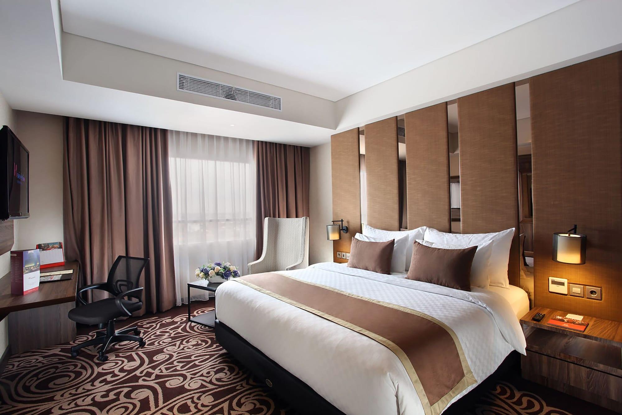 Swiss-Belinn Karawang Exterior foto