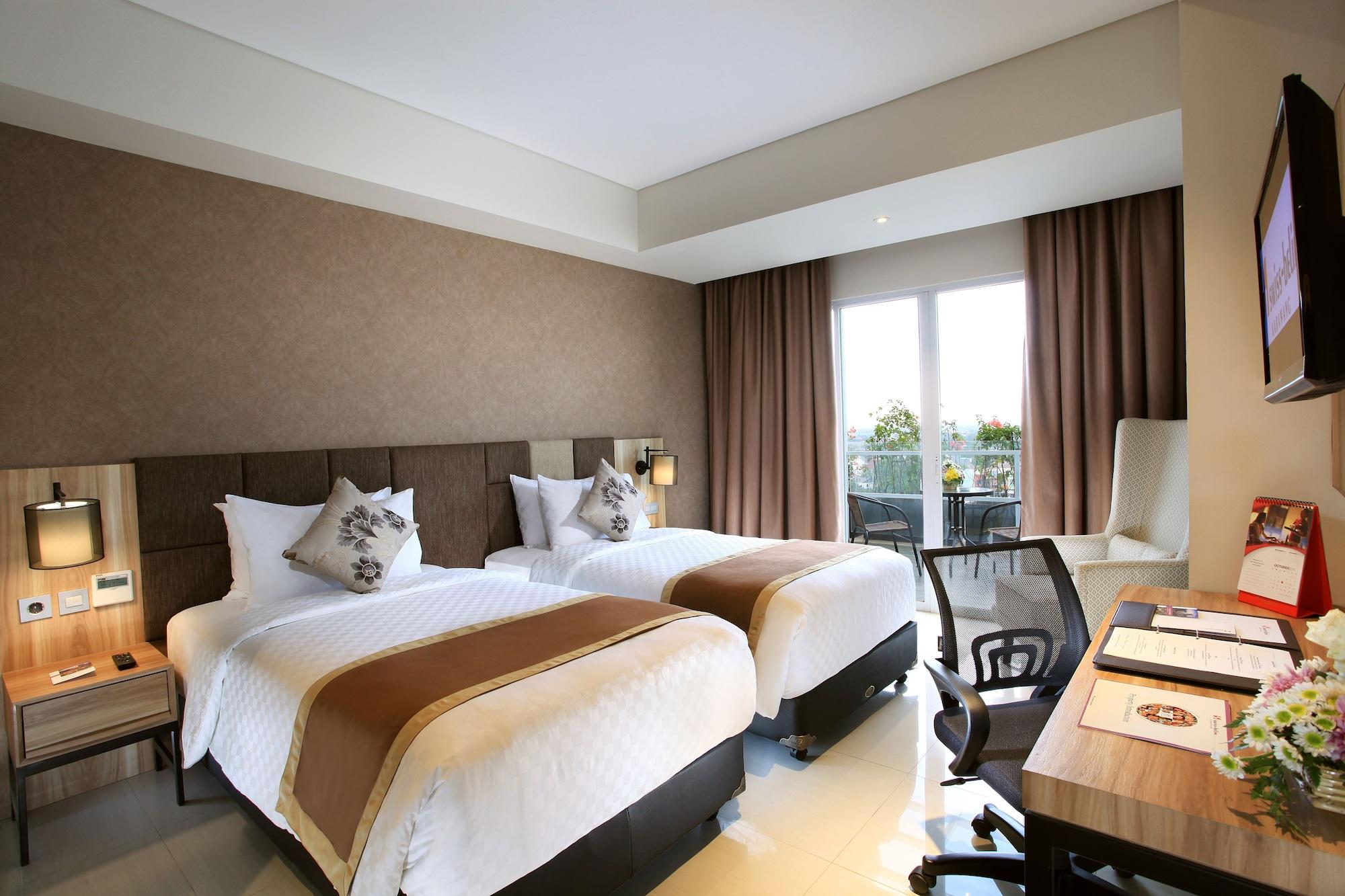 Swiss-Belinn Karawang Exterior foto