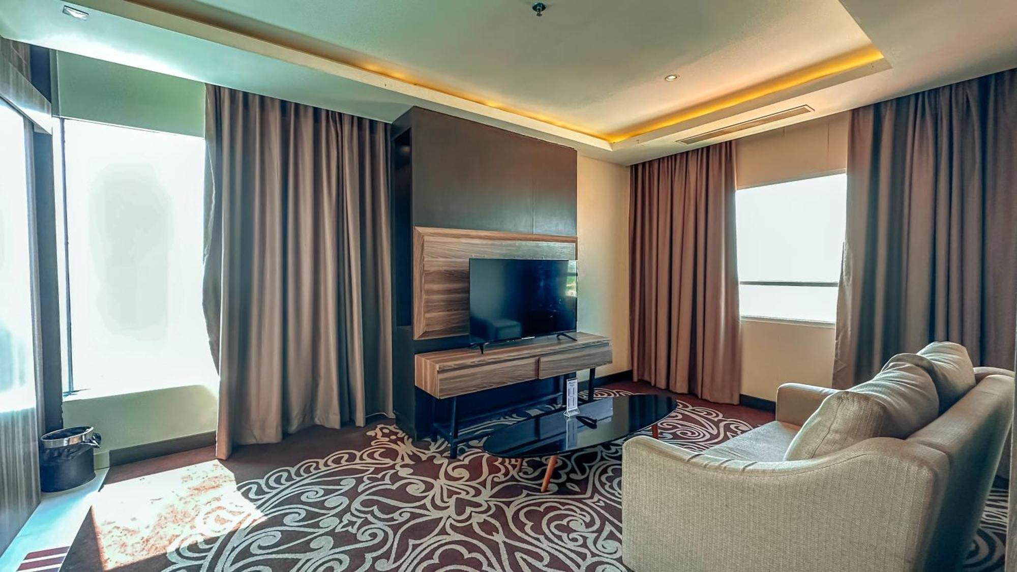 Swiss-Belinn Karawang Exterior foto