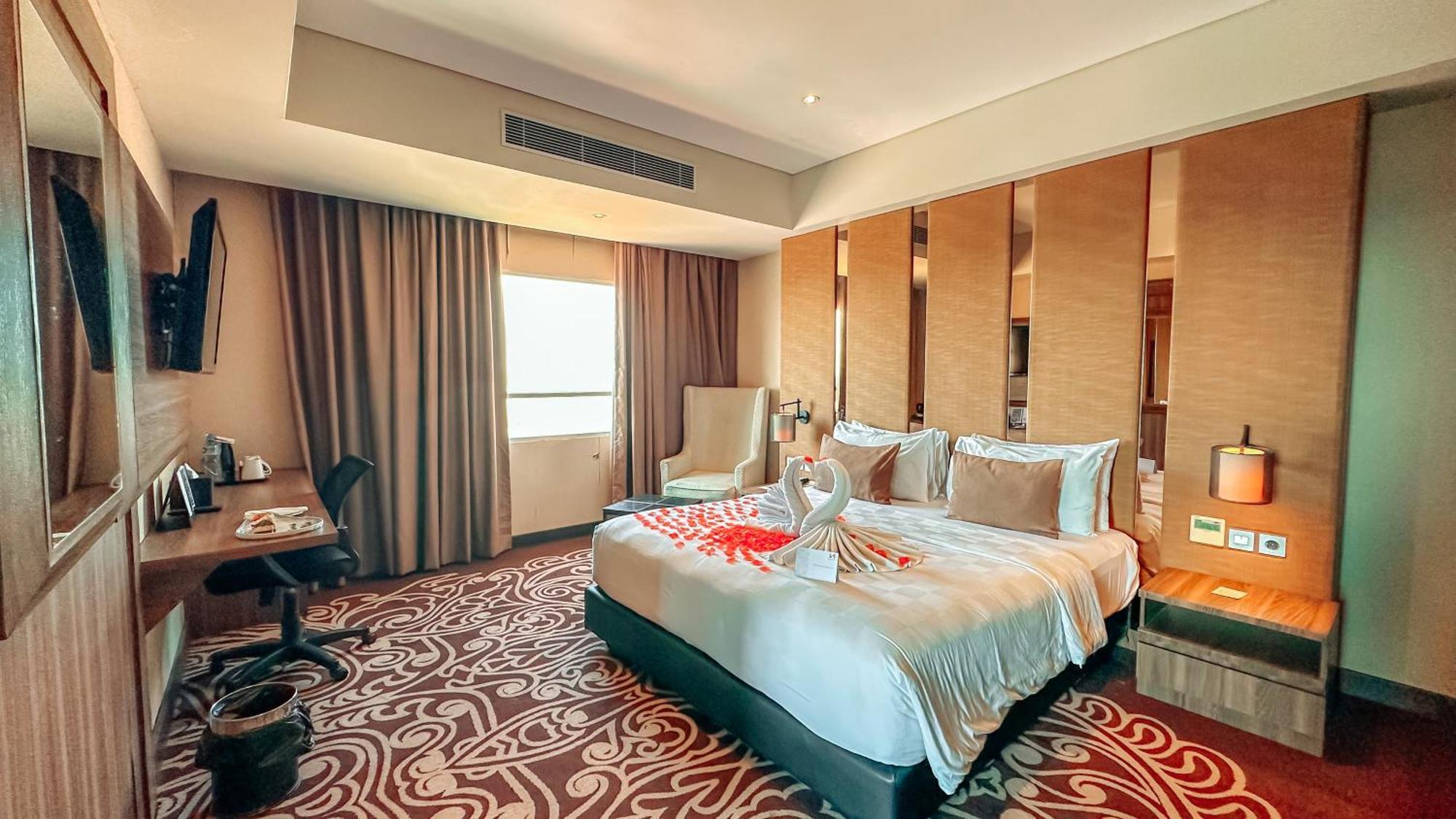 Swiss-Belinn Karawang Exterior foto