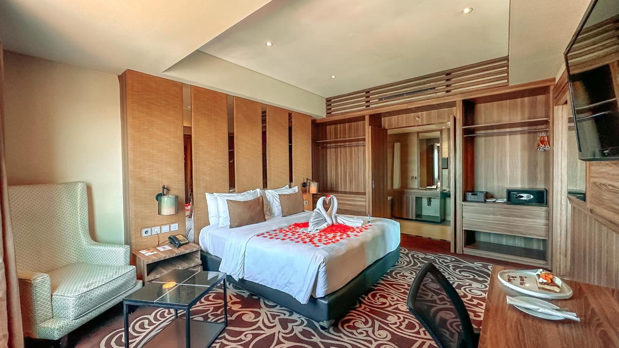 Swiss-Belinn Karawang Exterior foto