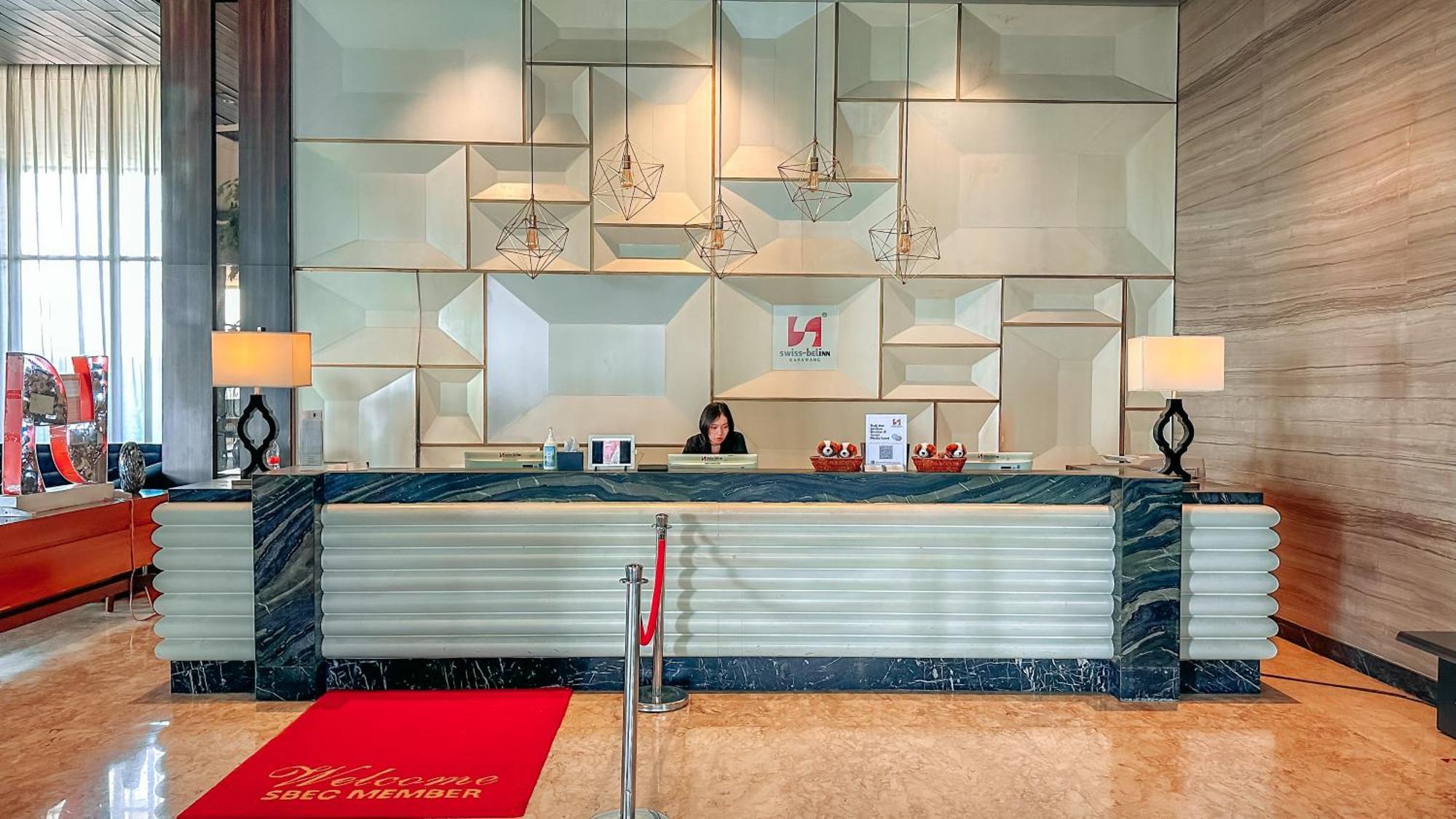 Swiss-Belinn Karawang Exterior foto